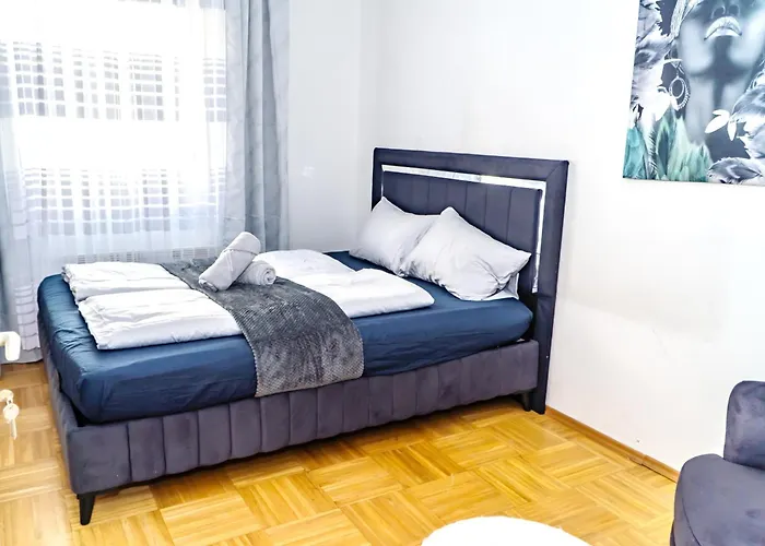 Hospedagem domiciliar Spacious 5 Minutes To Wiener Stadthalle *