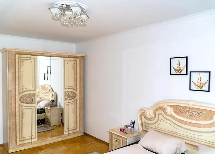 Hospedagem domiciliar Spacious 5 Minutes To Wiener Stadthalle Viena